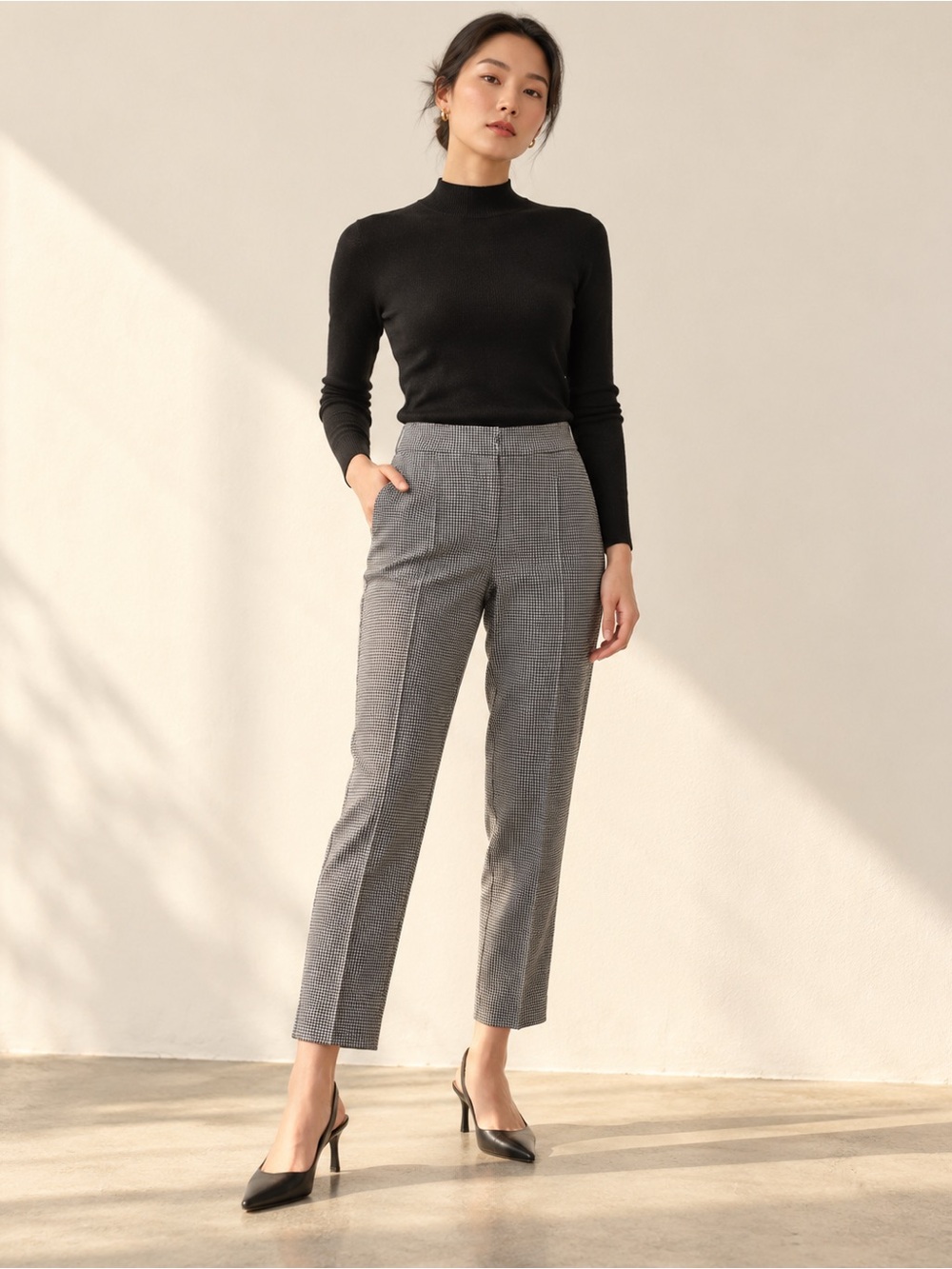Aritzia Babaton Chadwick Houndstooth Cropped Pull-On Trousers Black White 4
